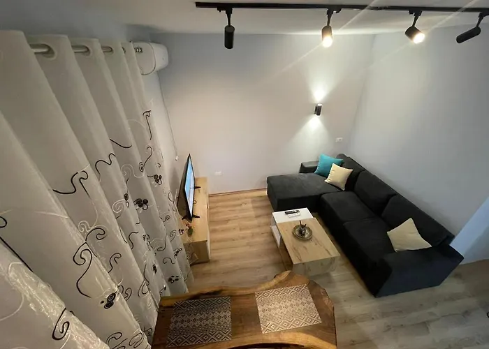 Daire Center Goldi Tiran